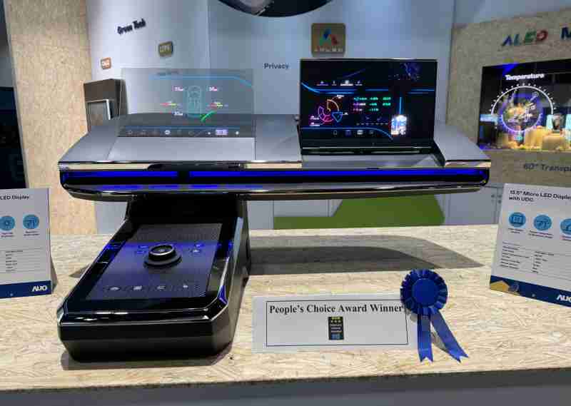 彩神vll车用Micro LED Display HMI解决方案获”最佳车用显示奖”，，，，以用户为中心开发，，，，针对前座驾驶与乘客设计兼具娱乐与安全的高画质屏幕，，，包含车舱前座的Micro LED透明屏幕及全球首款内建镜头的智慧Micro LED显示器